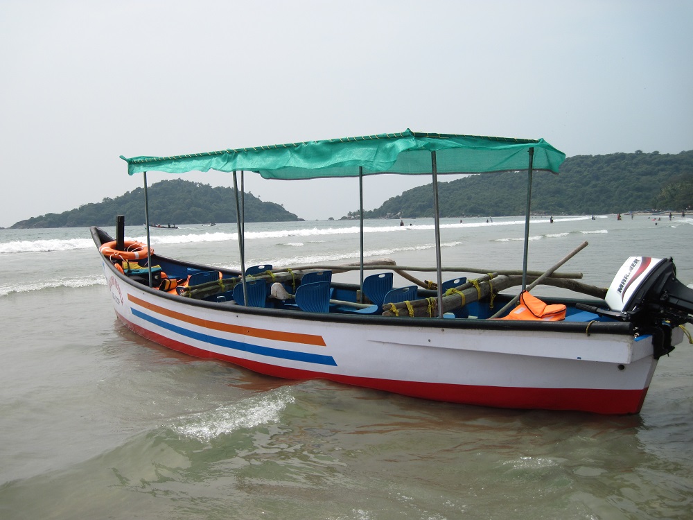 Water activity at Palolem Beach